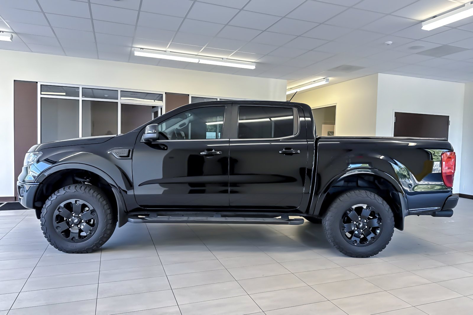 Used 2020 Shadow Black Ford LARIAT image 7