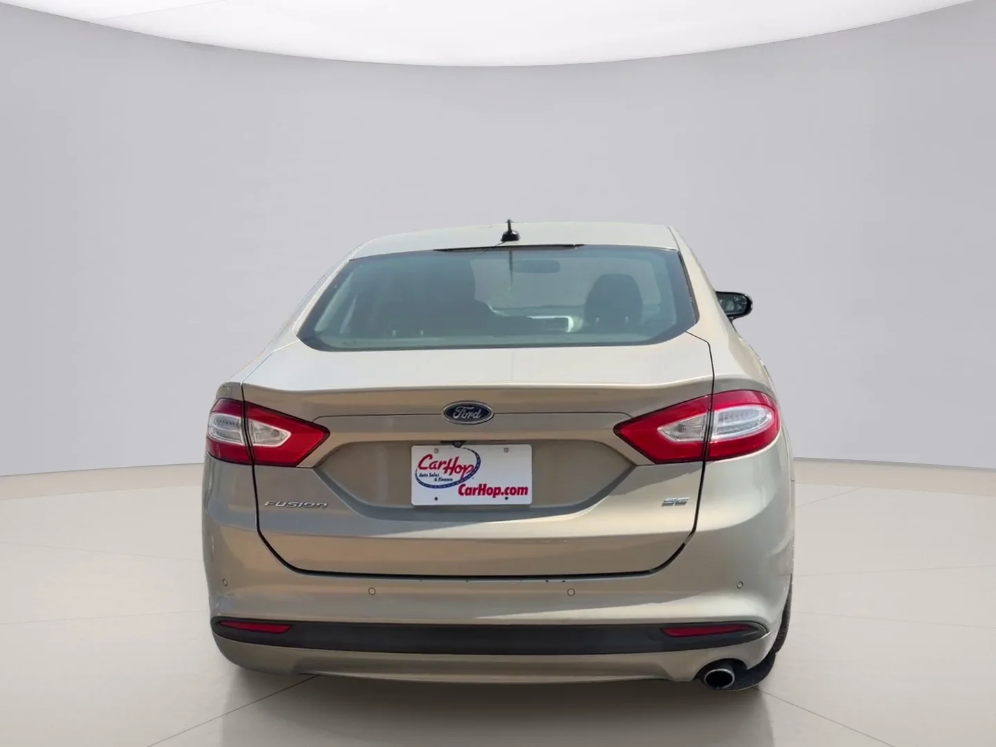Used 2016 Gold Ford SE image 4
