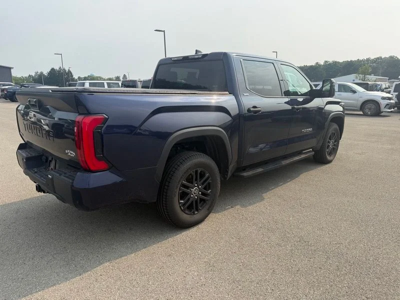 Used 2022  Toyota SR5 image 11