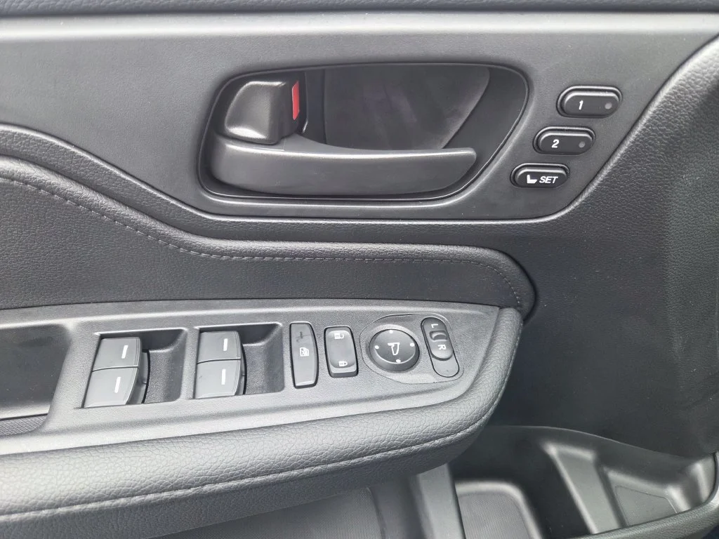 2026 Honda Odyssey EX-L - Photo 17