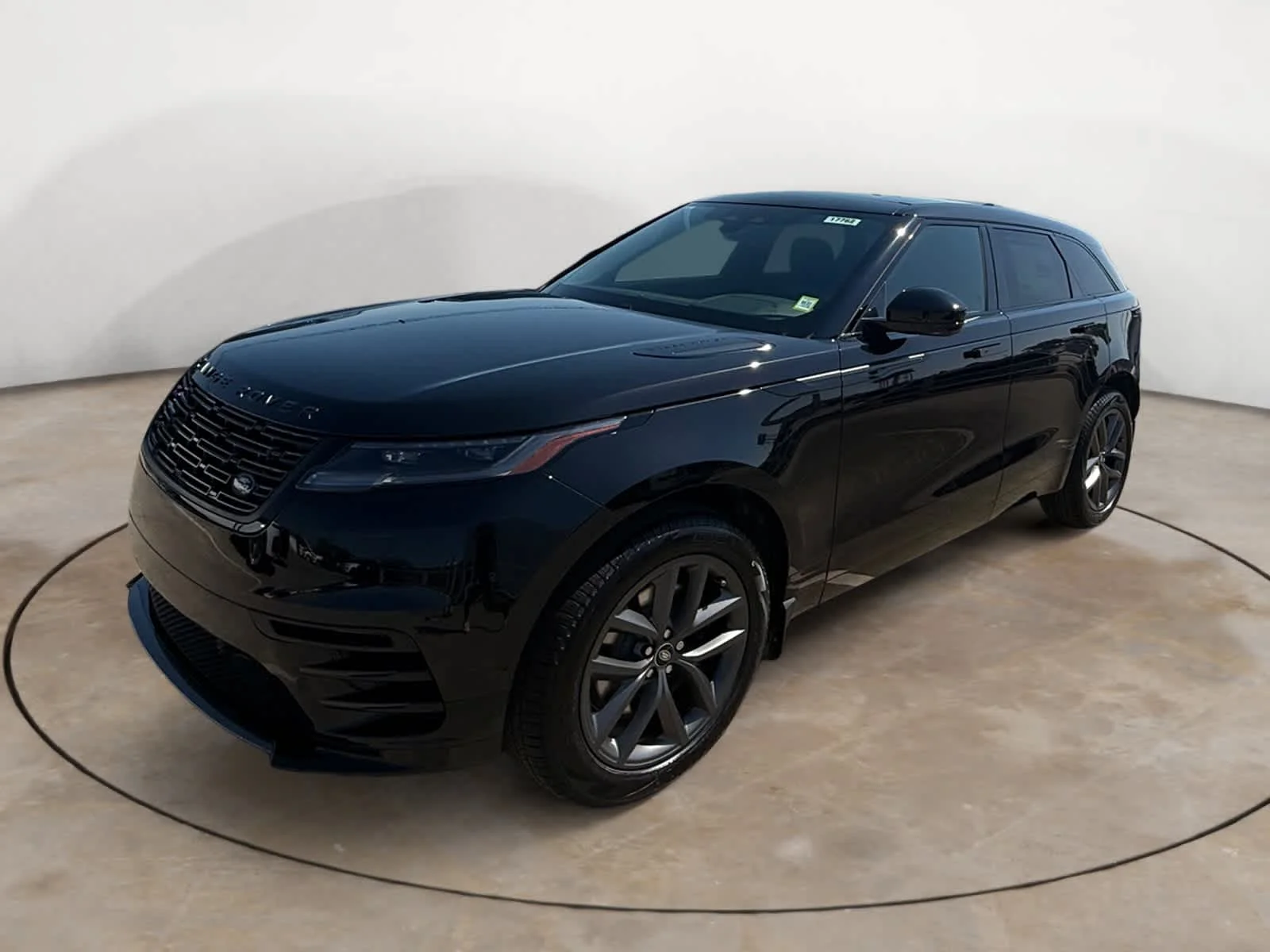 2026 Land Rover Range Rover Velar Dynamic SE