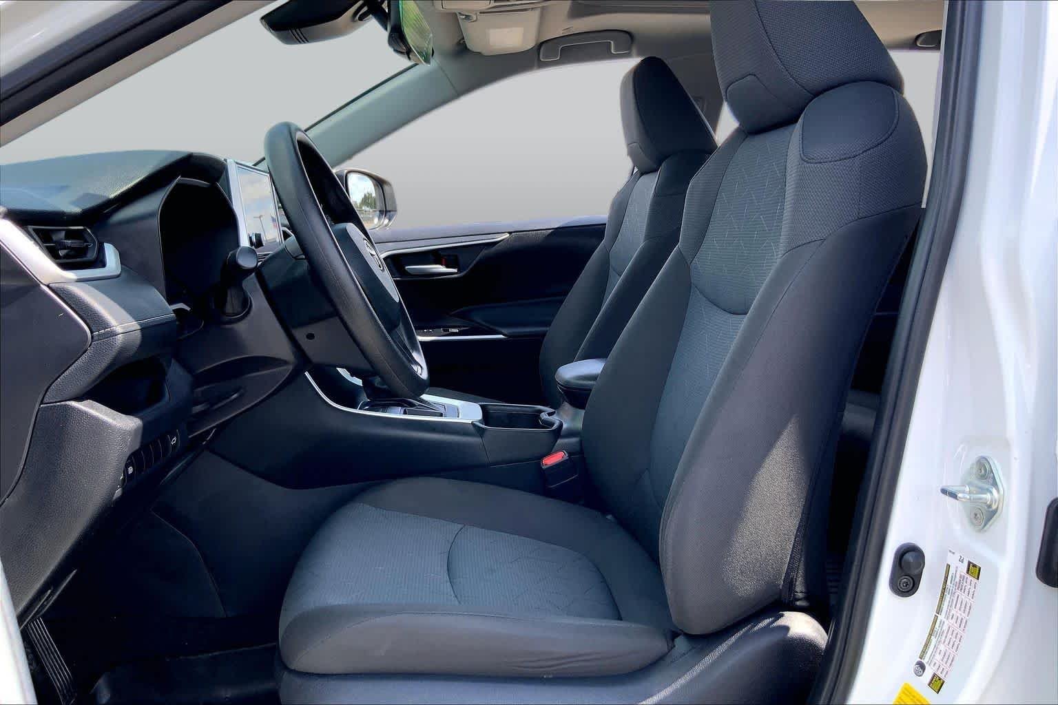 Used 2024 Ice Cap Toyota XLE image 6