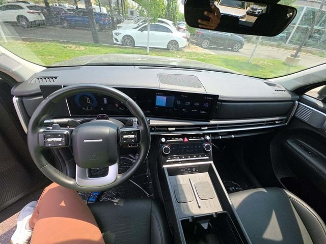 Used 2024 Green Hyundai SEL image 2