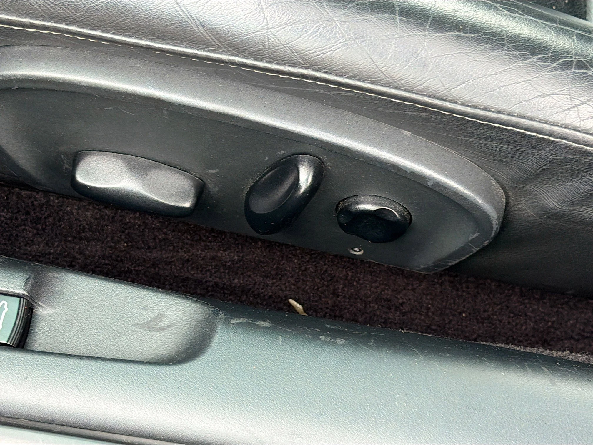 Used 2002 Black Porsche Carrera image 20