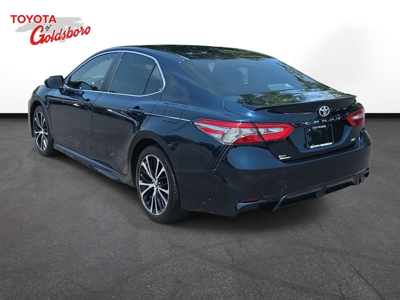 Used 2018 Blue Toyota SE image 7