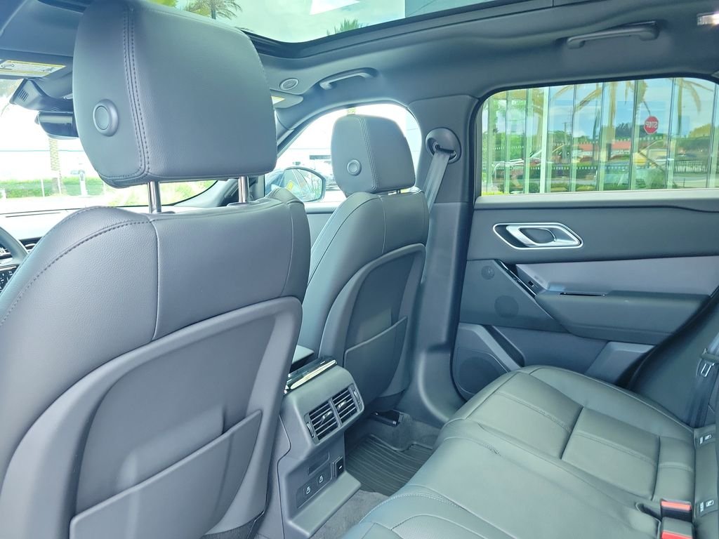 New 2026 Santorini Black Land Rover S image 17