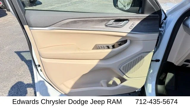 New 2026 White Jeep Limited image 15