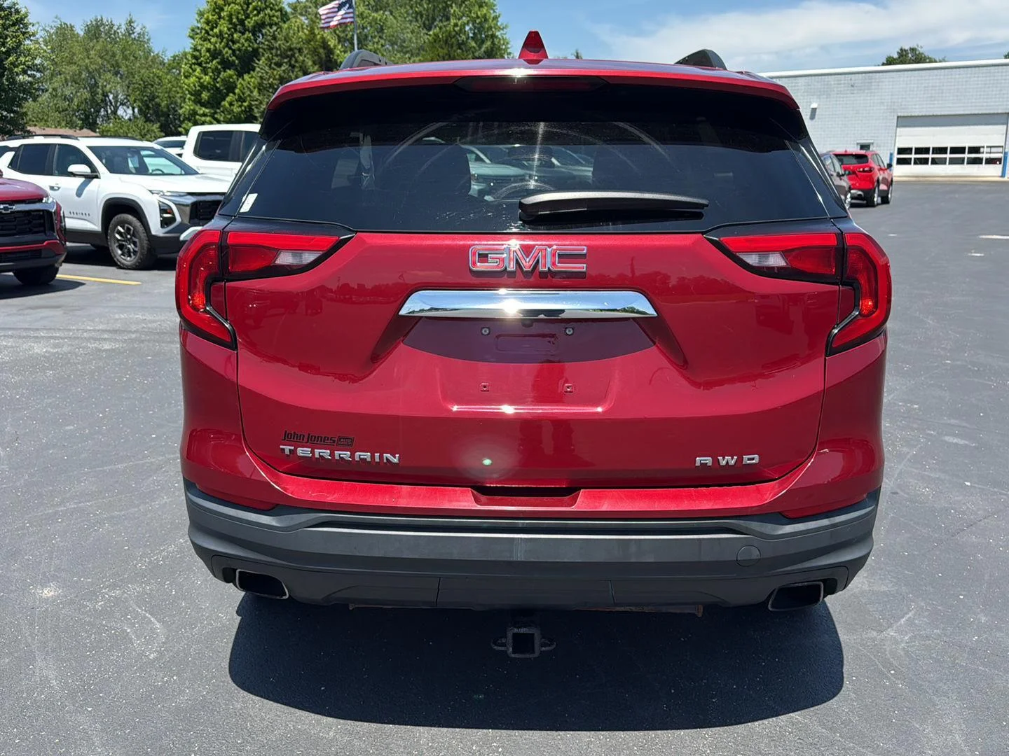 Used 2018 Red Quartz Tintcoat GMC SLE image 15