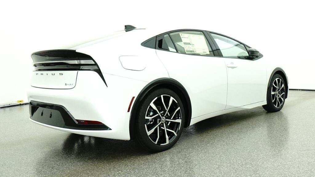 New 2026 Wind Chill Pearl Toyota XSE Premium image 29