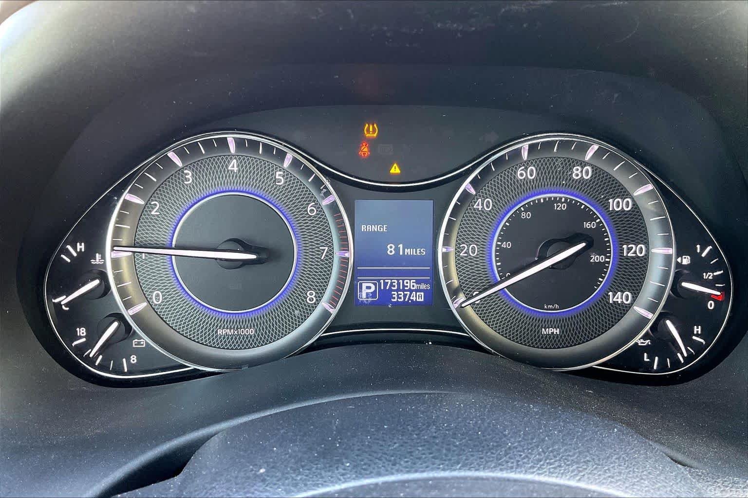 Used 2019 Liquid Platinum INFINITI LUXE image 26