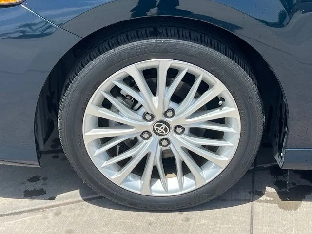 Used 2020 Aqua Toyota XLE image 6