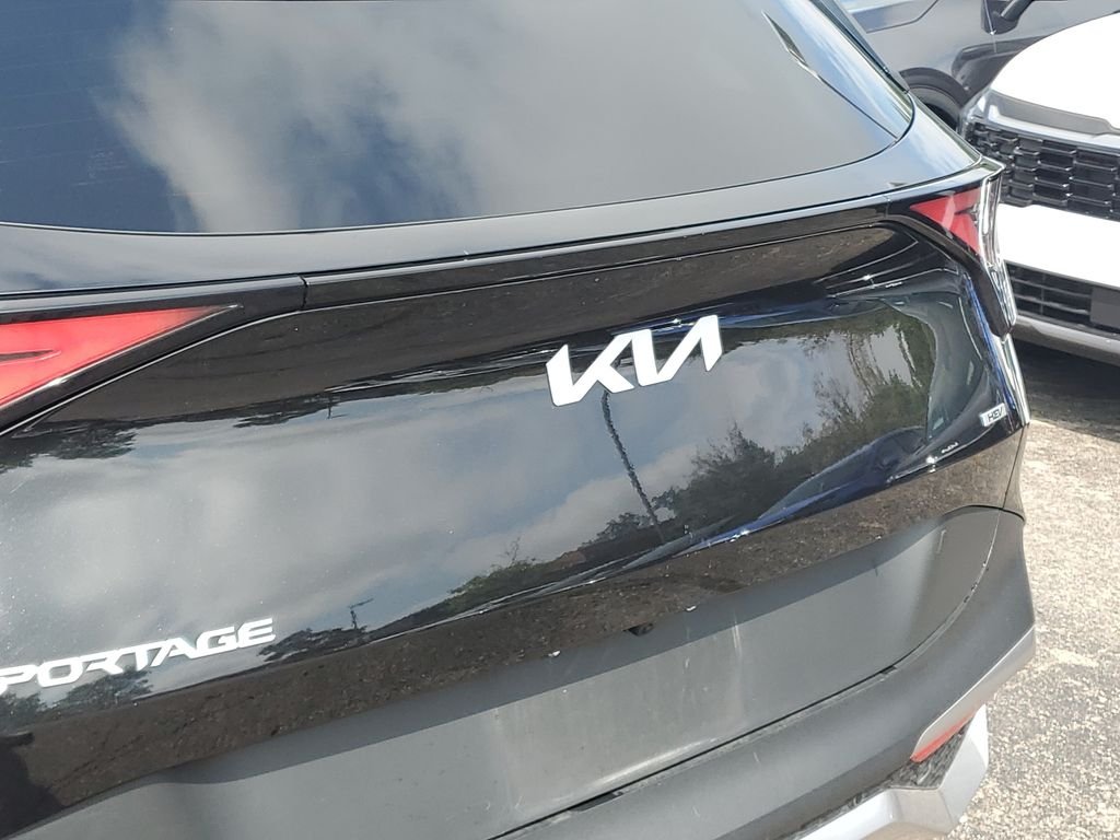 Used 2023 Fusion Black Kia EX image 32