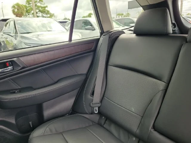 2019 Subaru Outback Limited - Photo 12
