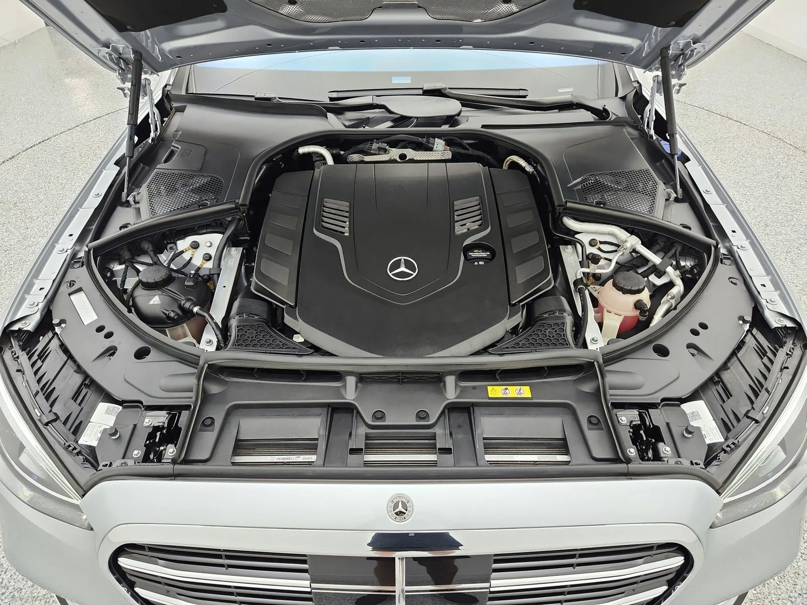 Certified Used 2022 Cirrus Silver Mercedes-Benz S 580 4MATIC® Sedan image 16
