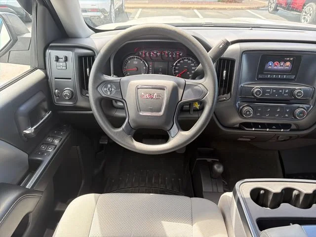 Used 2015 Silver GMC  image 32