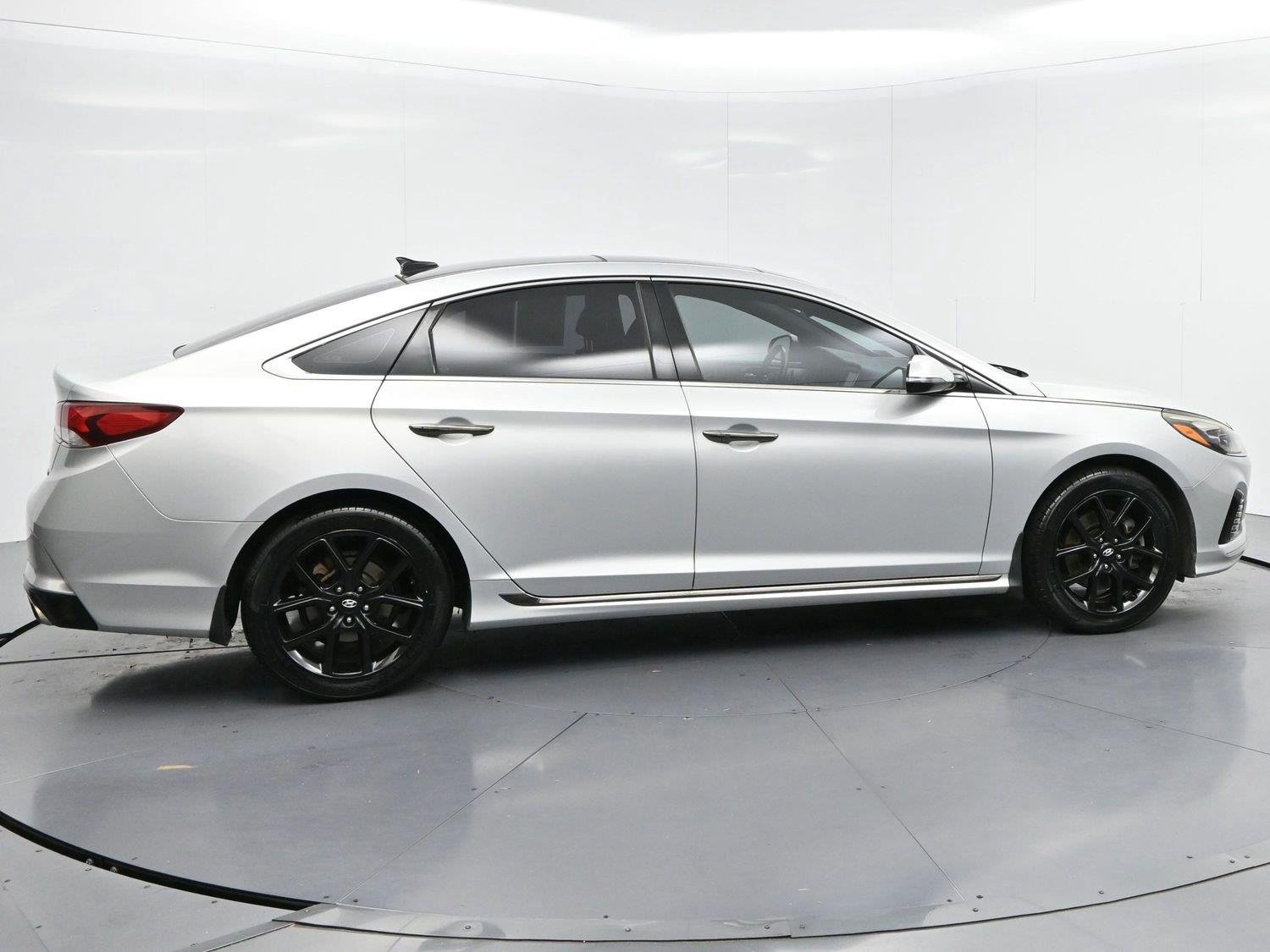 Used 2019 Symphony Silver Hyundai Limited image 8