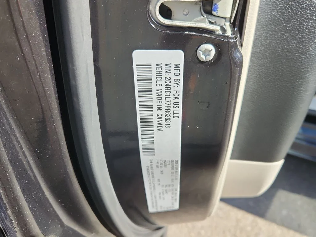 Used 2023 Black Chrysler Touring L image 18