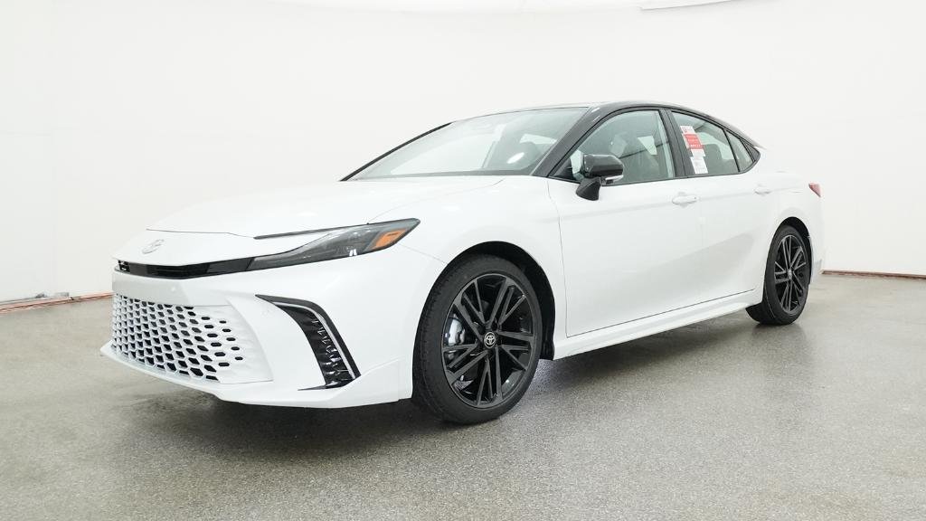 New 2026 Wind Chill Pearl with Midnight Black Metallic roof Toyota XSE image 8