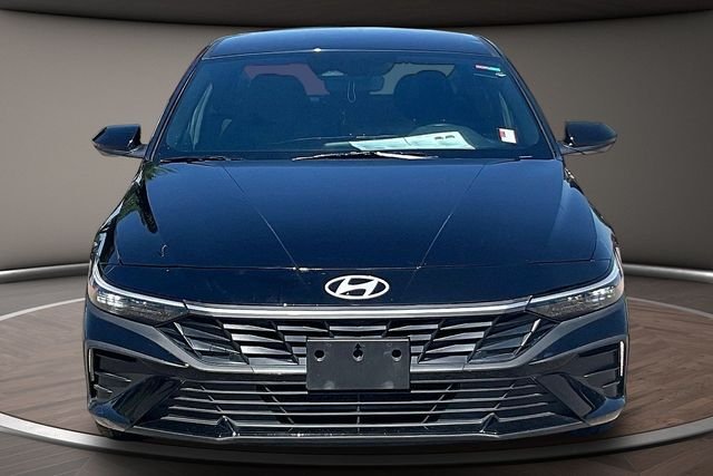 Used 2025 Black Hyundai SEL Sport image 3