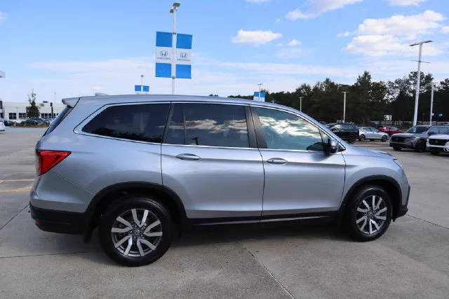 Used 2020 Lunar Silver Metallic Honda EX image 3