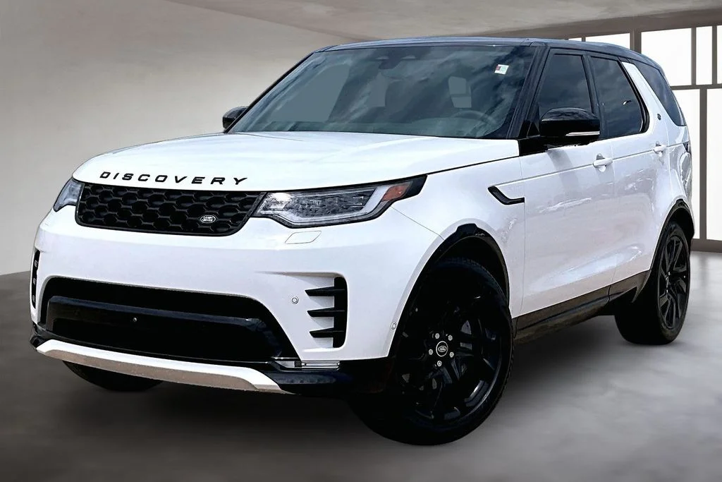 2025 Land Rover Discovery P300 Dynamic SE's photo