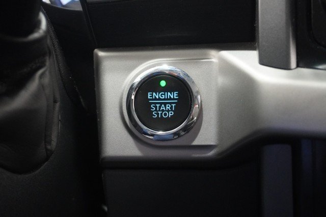 Used 2022 GREY Ford XLT image 27