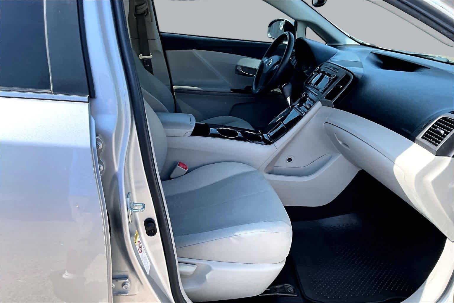 Pre-Owned 2011 Toyota Venza