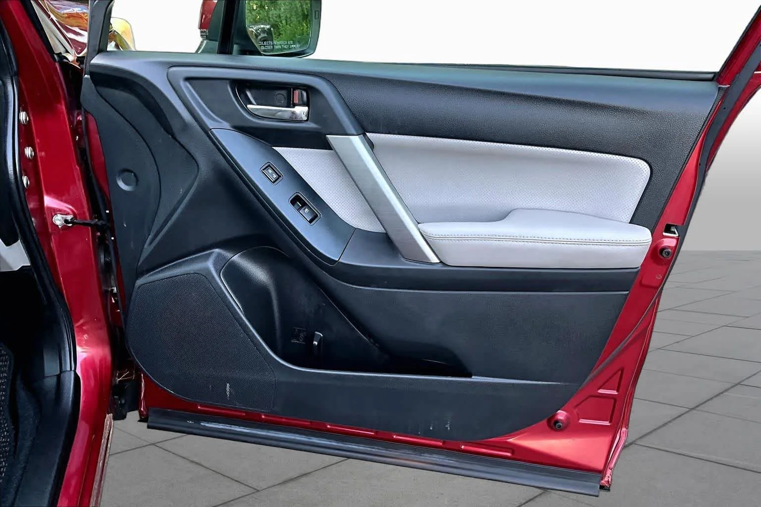 Used 2015 Venetian Red Pearl Subaru 2.5i Limited image 22