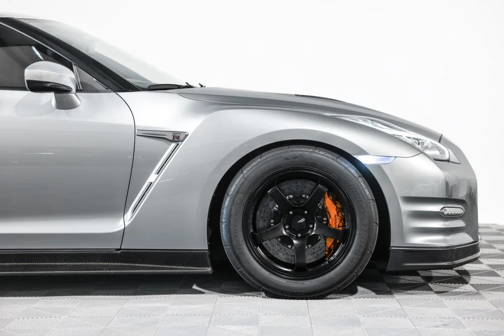 Used 2015 Silver Nissan Black Edition image 4