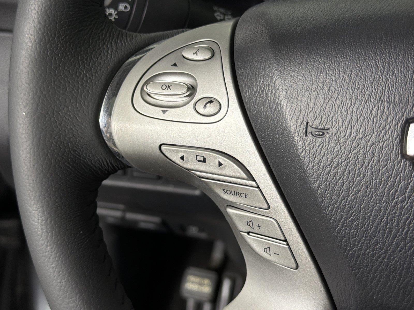 Used 2015 Gray Nissan Platinum image 27