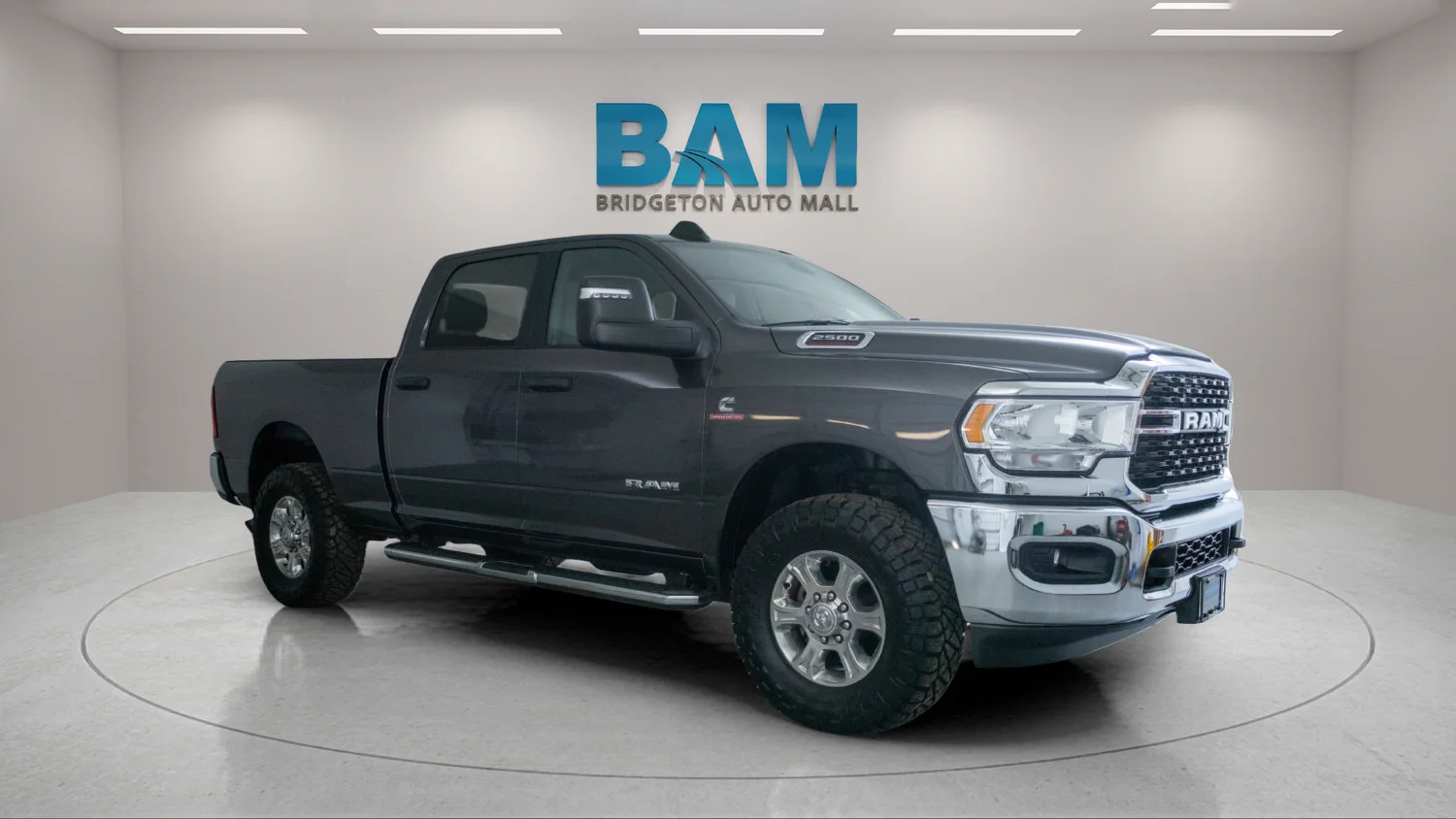 Used 2024 Gray Med Ram Big Horn image 1