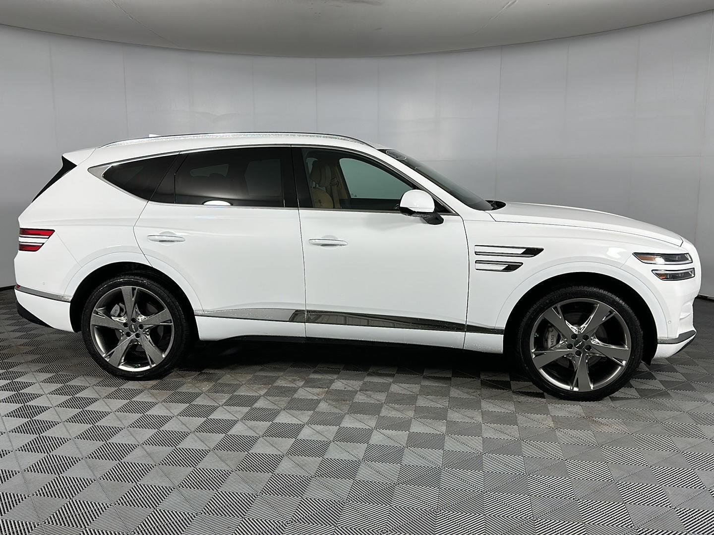Used 2023 Alta White Genesis 3.5T image 33