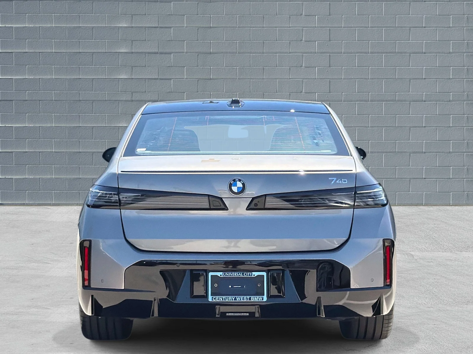 New 2027 Oxide Grey Metallic BMW 740i image 4