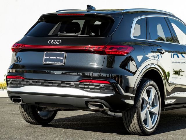 Used 2025 Mythos Black Metallic Audi 2.0T Premium Plus image 8