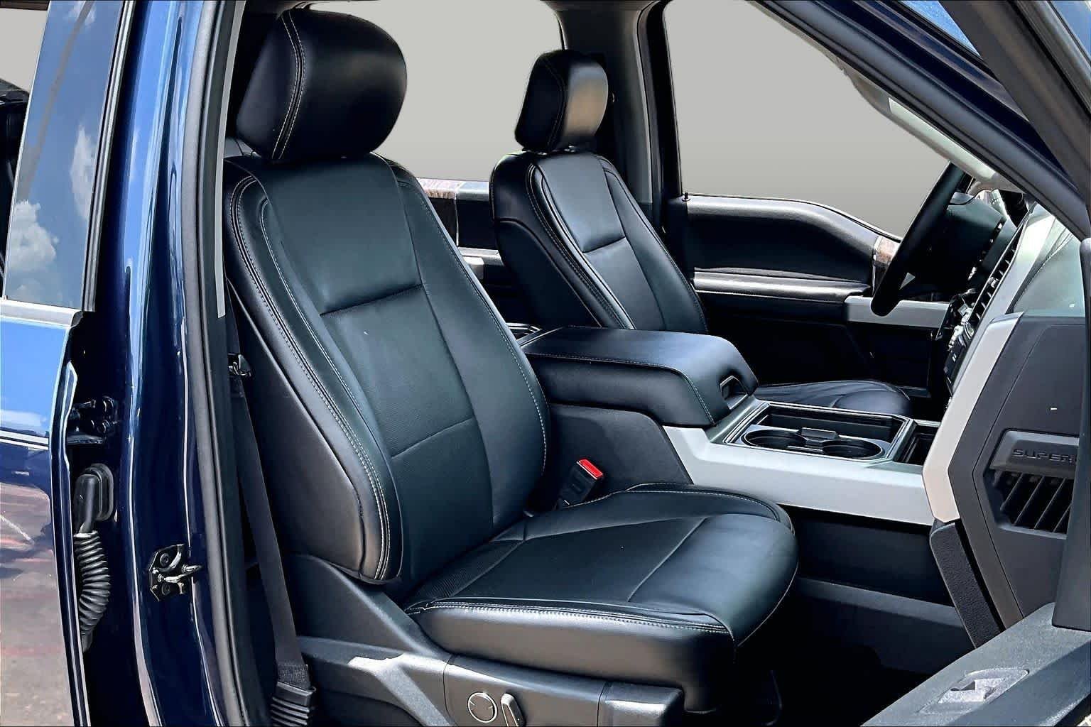 Used 2019 Blue Jeans Metallic Ford LARIAT image 9