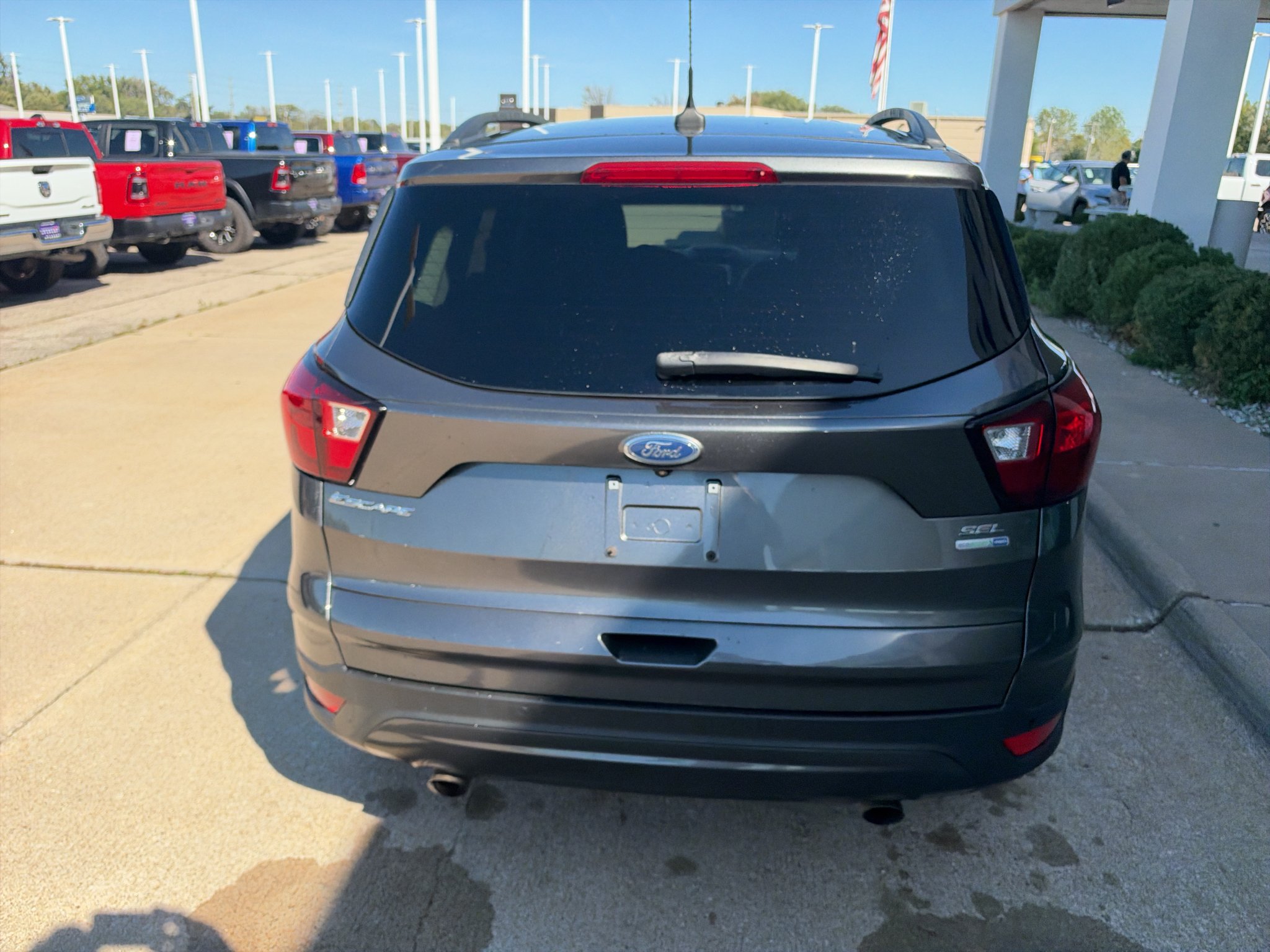 Used 2019 Magnetic Metallic Ford SEL image 7