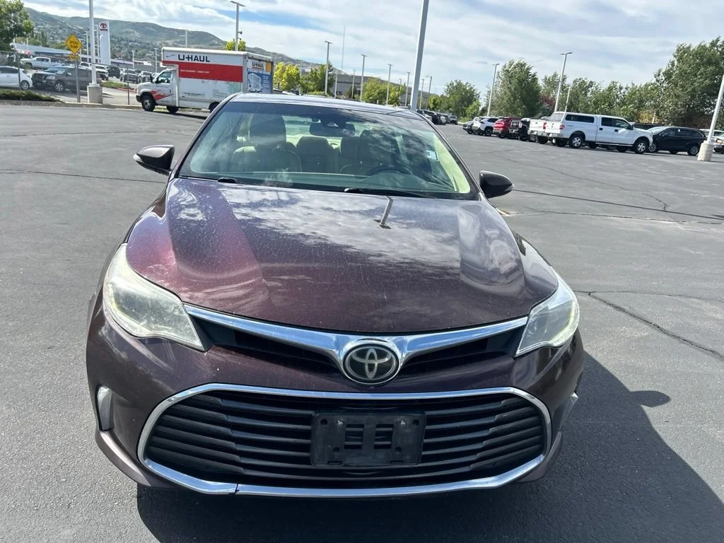 Used 2016 Sizzling Crimson Mica Toyota Limited image 4