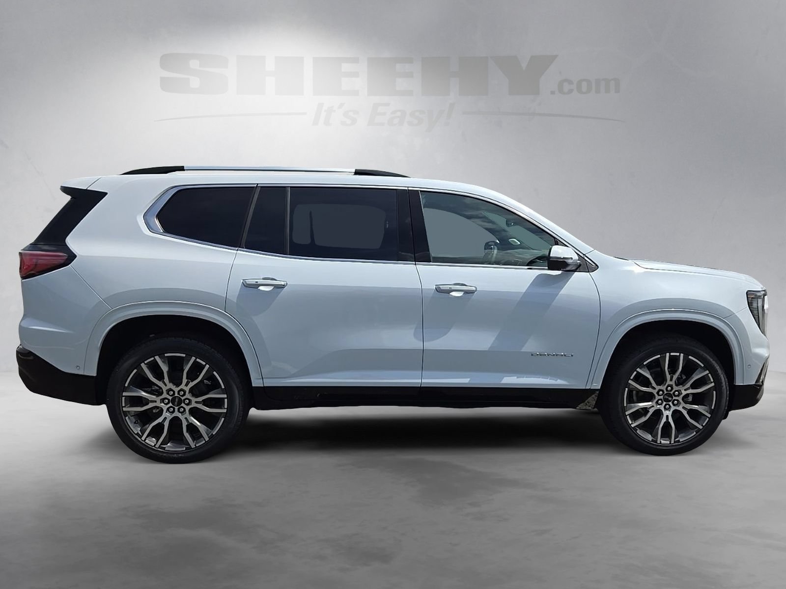 2026 GMC Acadia Denali Ultimate - Photo 4