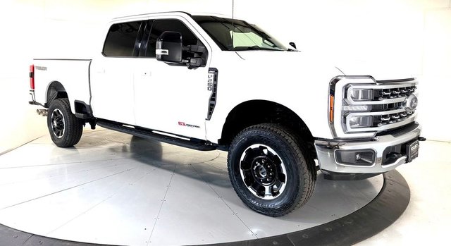 Pre-Owned 2025 Ford F-250SD Lariat 4WD 4D Crew Cab