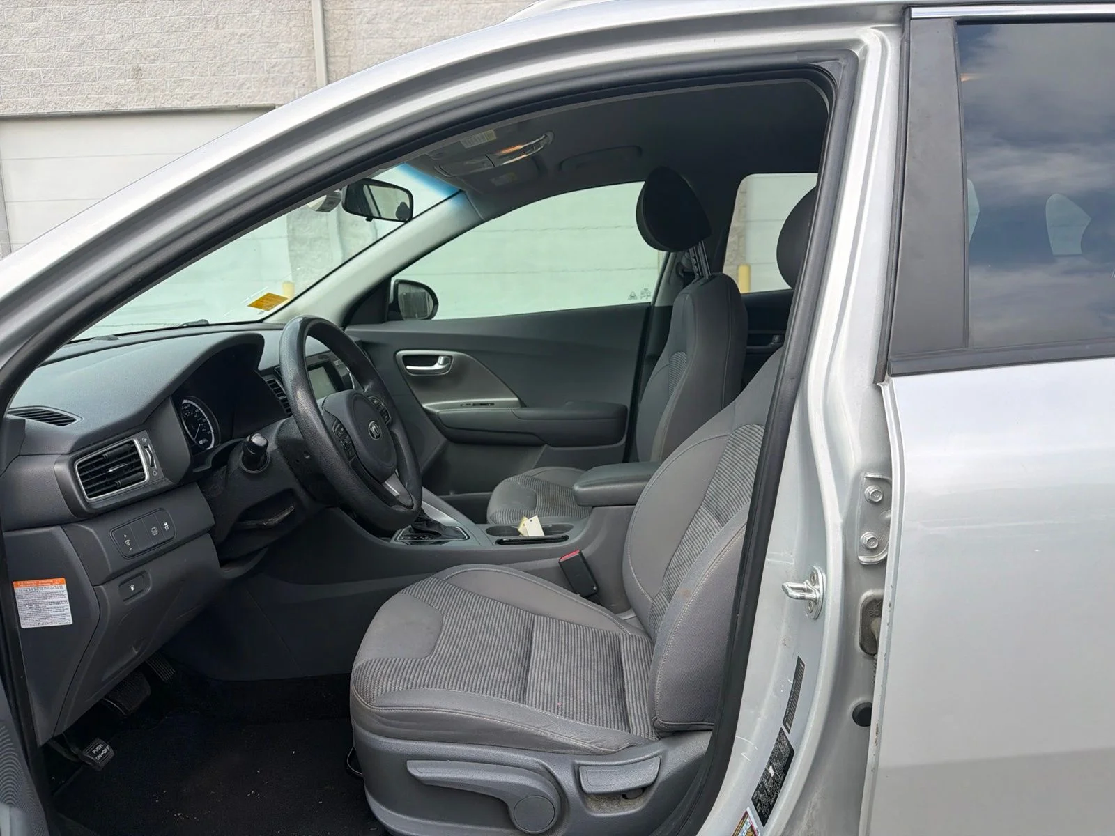 Used 2019 Silky Silver Kia LX image 9