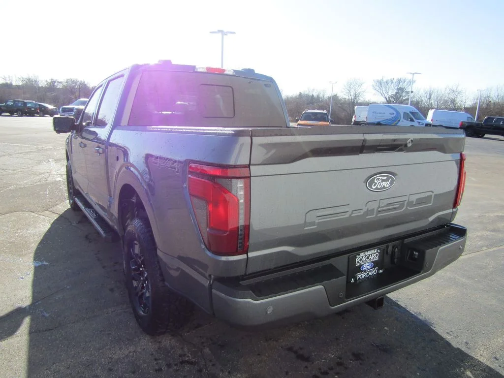 New 2026 Carbonized Gray Metallic Ford XLT image 4