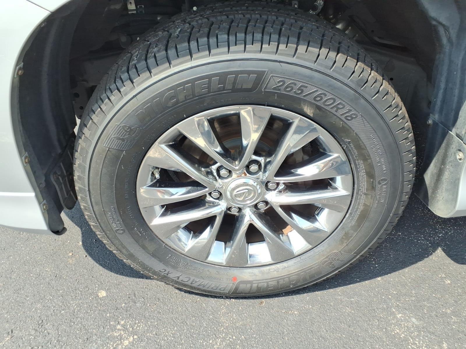 Used 2019 Silver Lining Metallic Lexus GX 460 Premium image 13