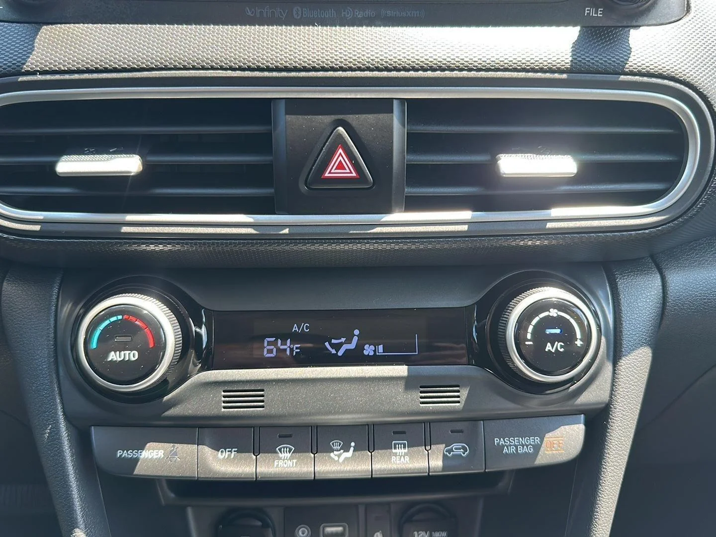 Used 2020 Ultra Black Hyundai Limited image 31