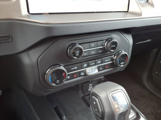 New 2026 Desert Sand Ford Outer Banks image 24