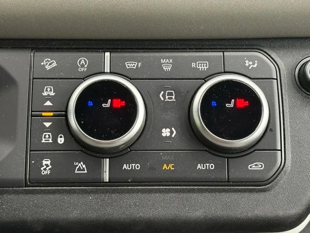 Certified Used 2023 Green Land Rover S image 29