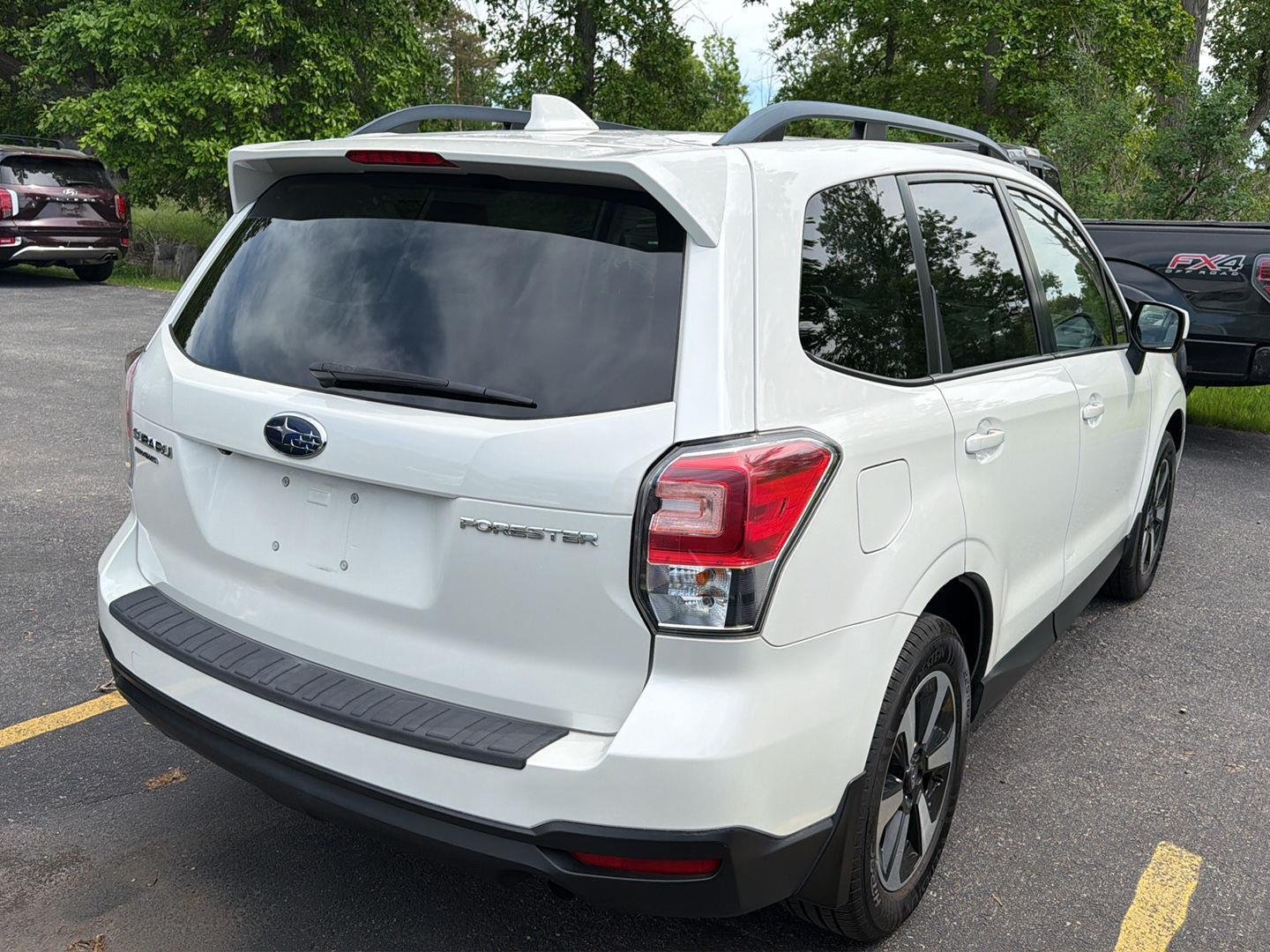 Used 2018 Crystal White Pearl Subaru Premium image 6