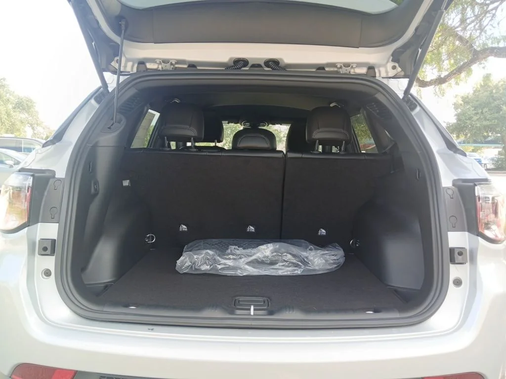New 2026 Silver Jeep Latitude image 19
