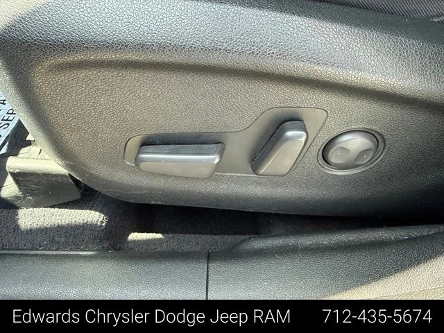 Used 2019 Purple Kia LX image 16