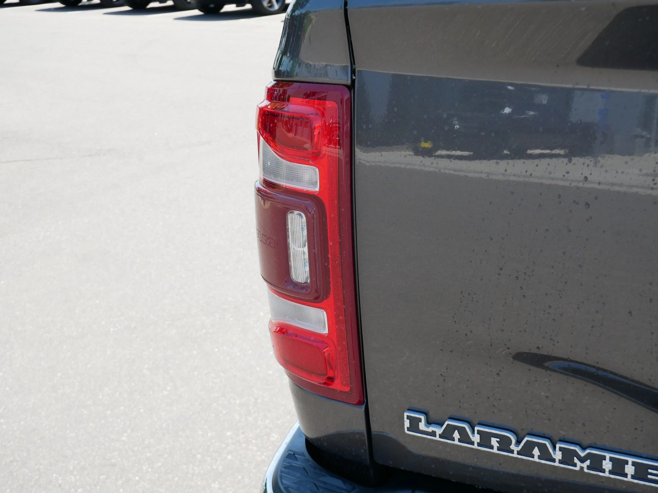 Used 2020 Granite Crystal Metallic Clearcoat Ram Laramie image 17