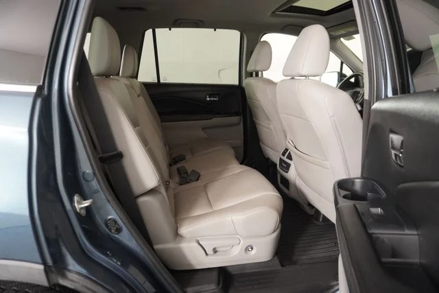 Used 2021 Blue Honda EX-L image 39